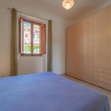 Apartment Bellavista A - Goelba Fetovaia
